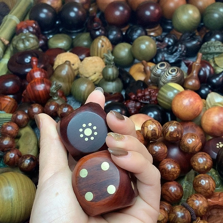 朱**?Dfgjkkgddbkjffhjjgfvj