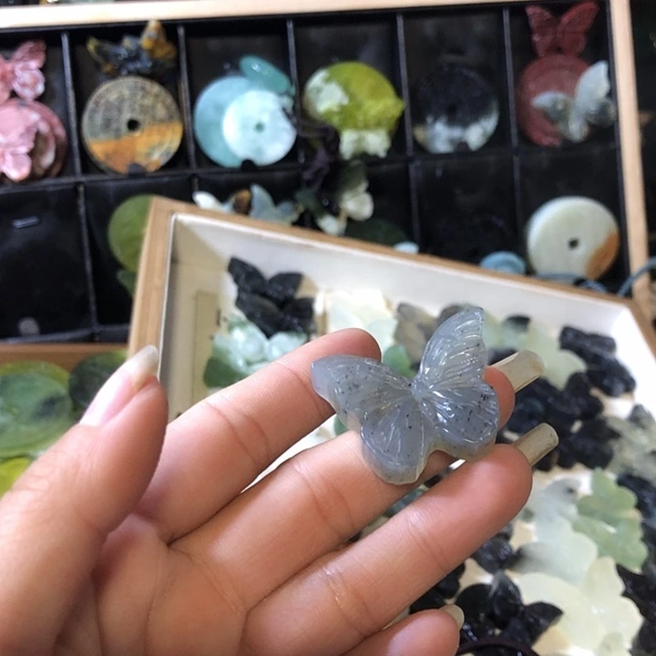 岫玉未镶嵌岫玉挂件