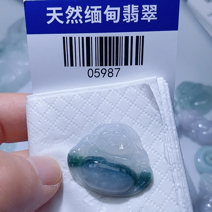 翡翠未镶嵌颈饰天光墟翡翠市场现金代购