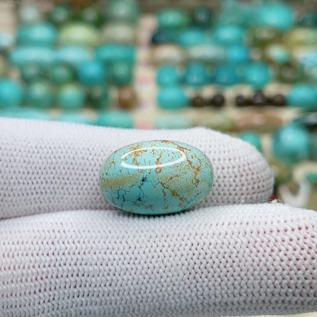 未镶嵌绿松石颈饰