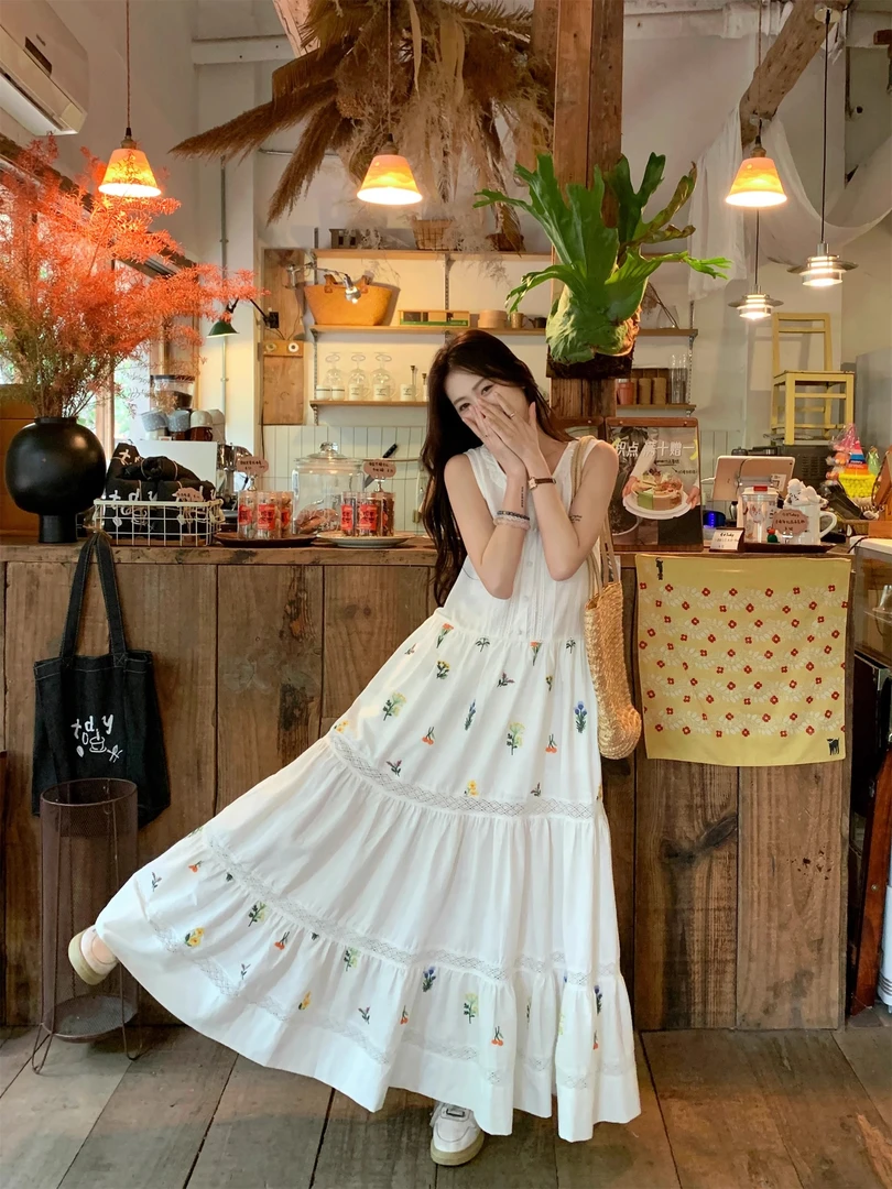 温柔风法式无袖背心连衣裙女夏季甜美宽松白色裙子长款a字长裙