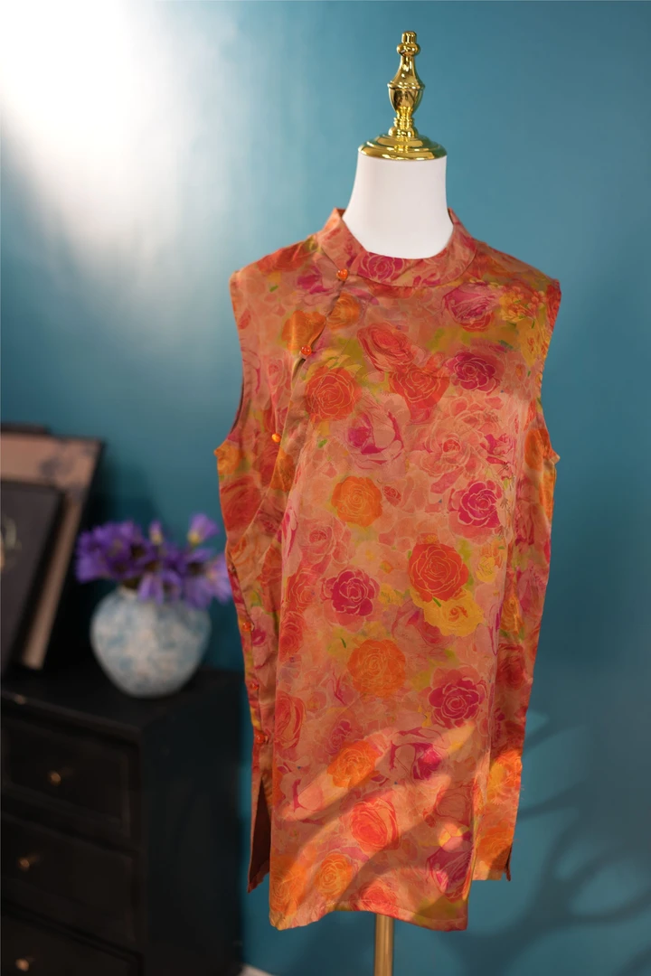 A79.大红花奥戴女士