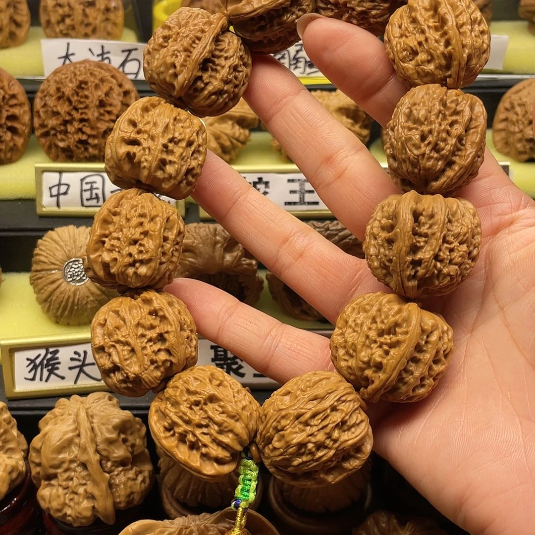 【闪购商品】吊坠文玩核桃白狮子手持30