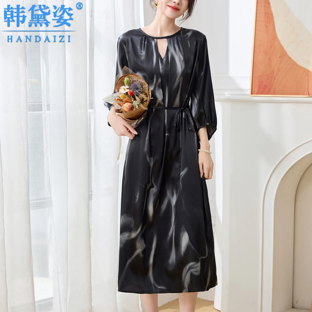 时尚高级感弹力缎重磅真丝连衣裙女中长款2025夏七分袖桑蚕丝裙子