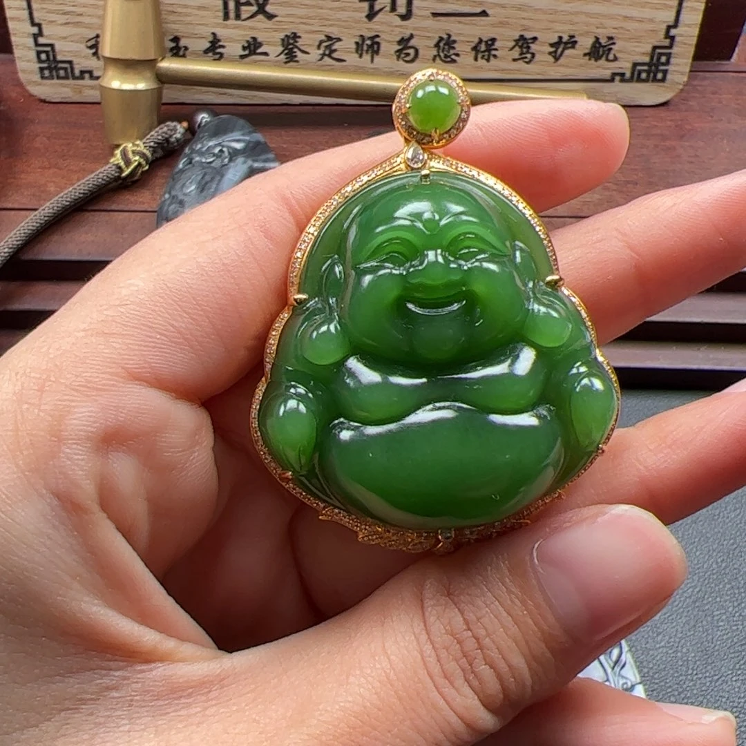 和田玉挂件18K金镶嵌