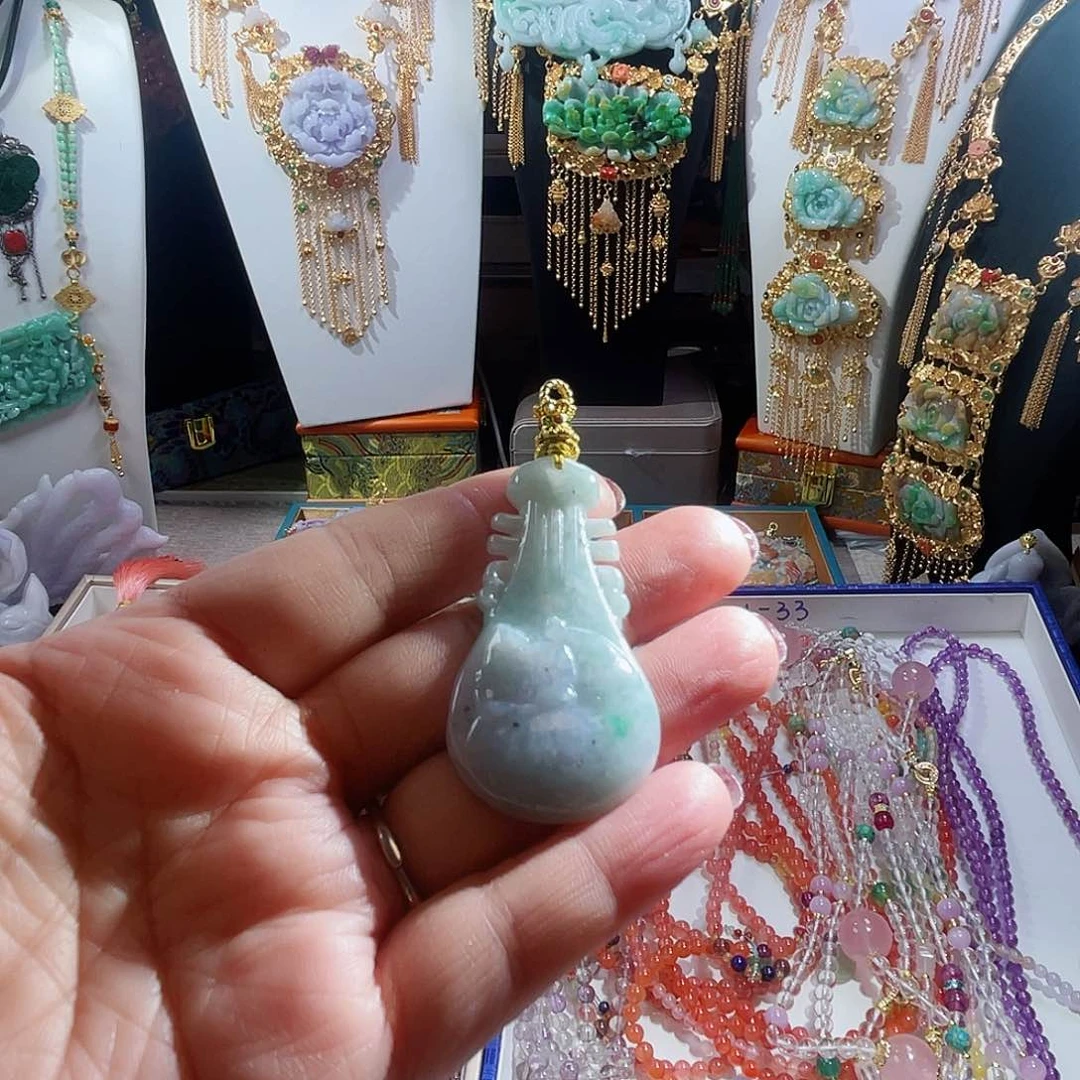 翡翠挂件未镶嵌翡翠琵琶