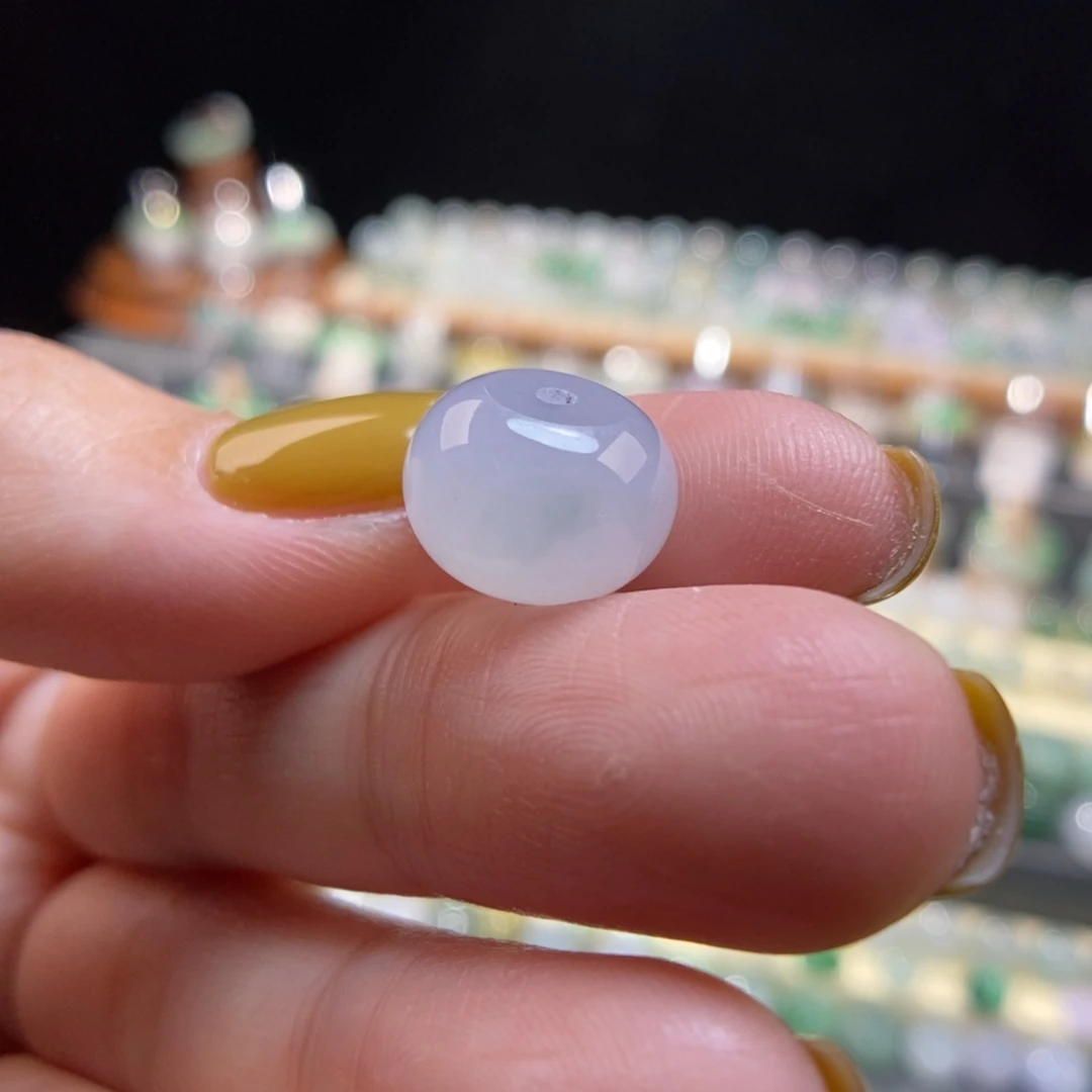 翡翠未镶嵌颈饰白冰飘花