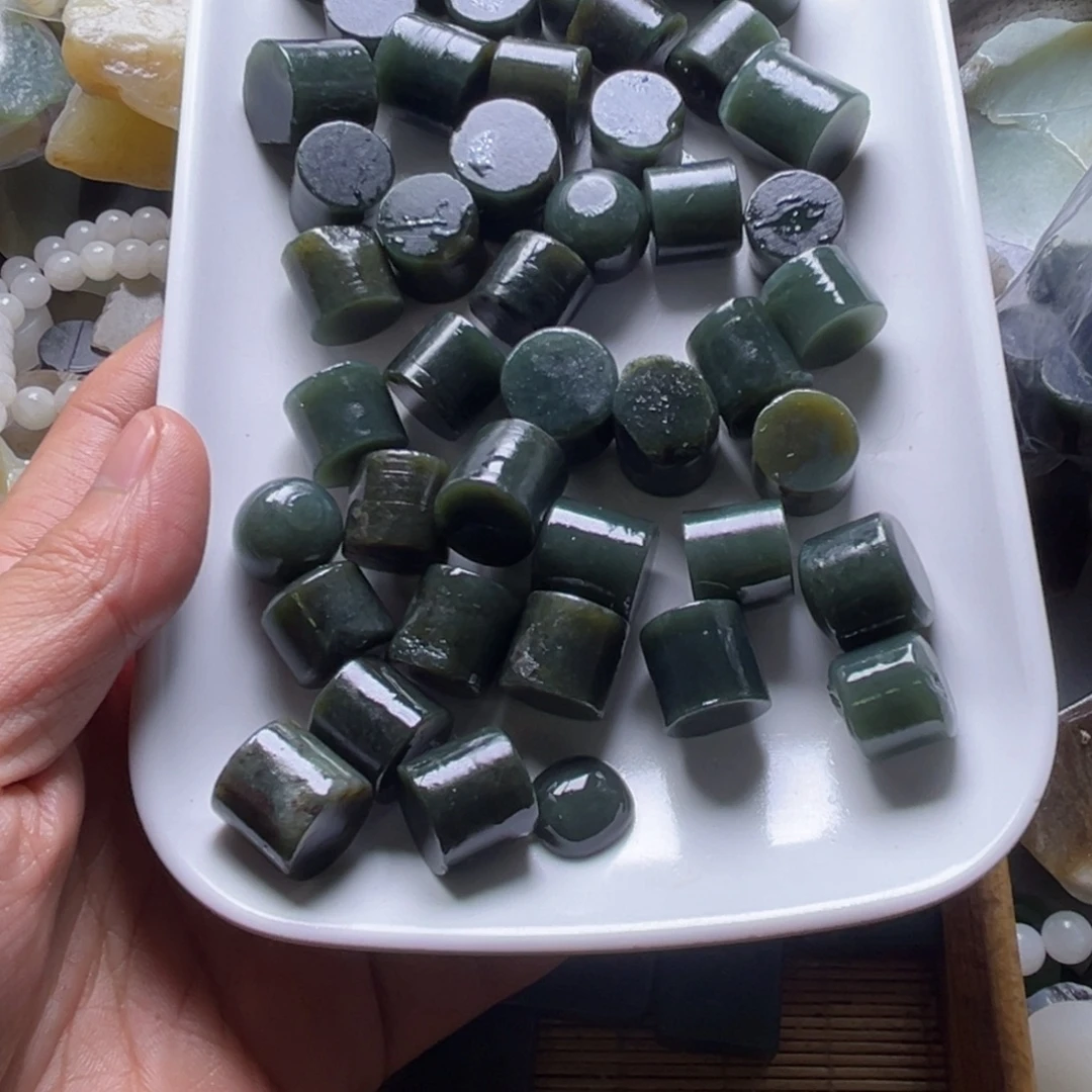 和田玉（糖玉）未镶嵌挂件