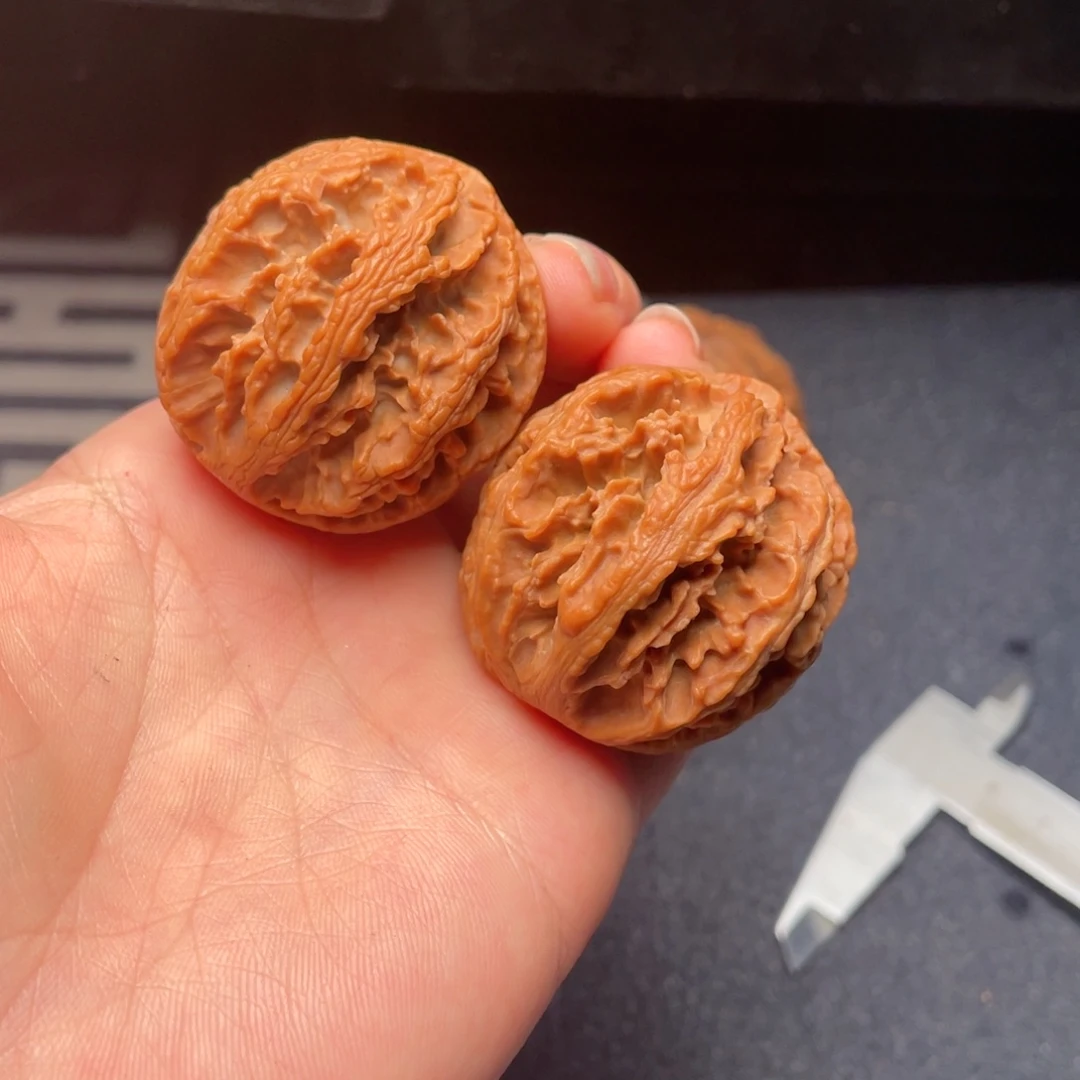 把件文玩核桃秦岭核桃11