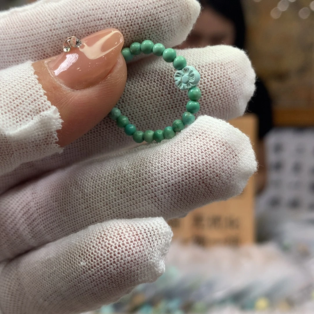 绿松石未镶嵌挂件