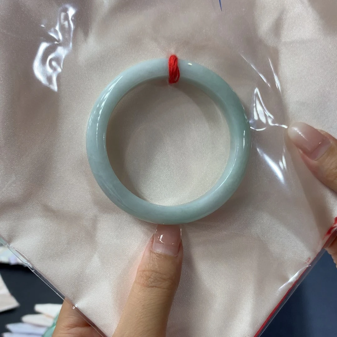 翡翠手镯未镶嵌买断