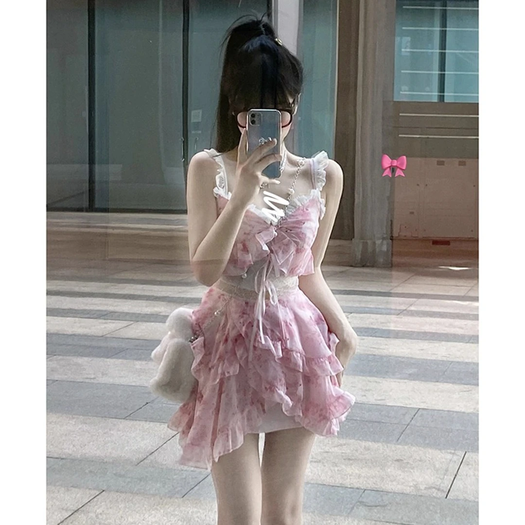 粉色荷叶边蕾丝抹胸连衣裙女2025新款法式温柔甜美风吊带气质裙子