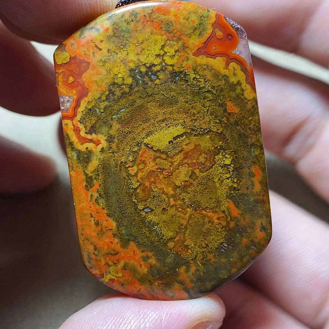 玛瑙/玉髓颈饰未镶嵌野**光