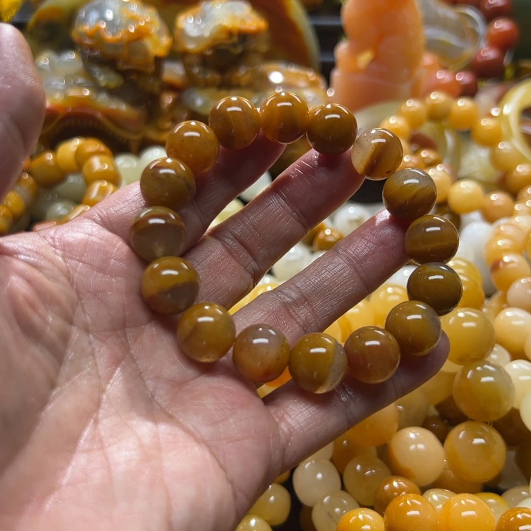 石英质玉未镶嵌颈饰