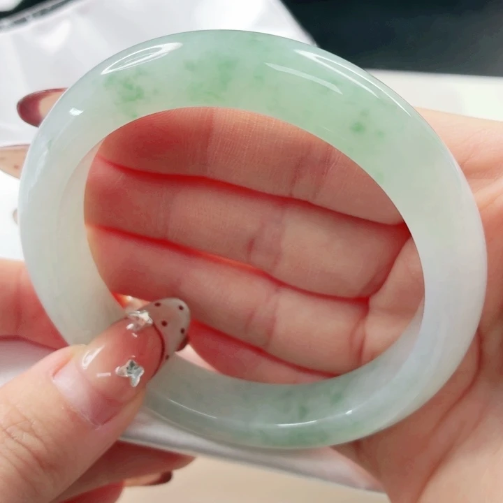 翡翠未镶嵌手镯60.6x516