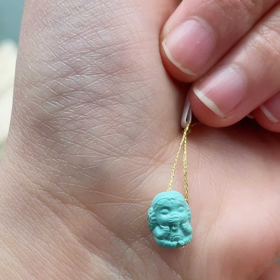 绿松石颈饰未镶嵌