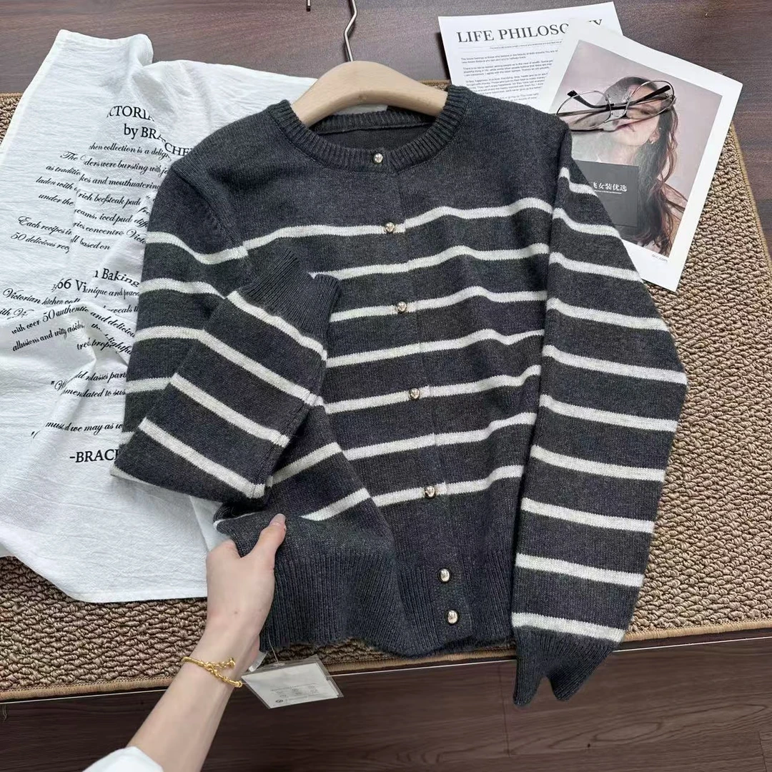 浣熊条纹！！意法订单~气质小金豆开衫 螺纹收口#针织衫Y8648深灰