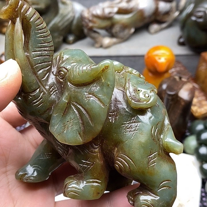 未镶嵌蛇纹石玉颈饰晨*