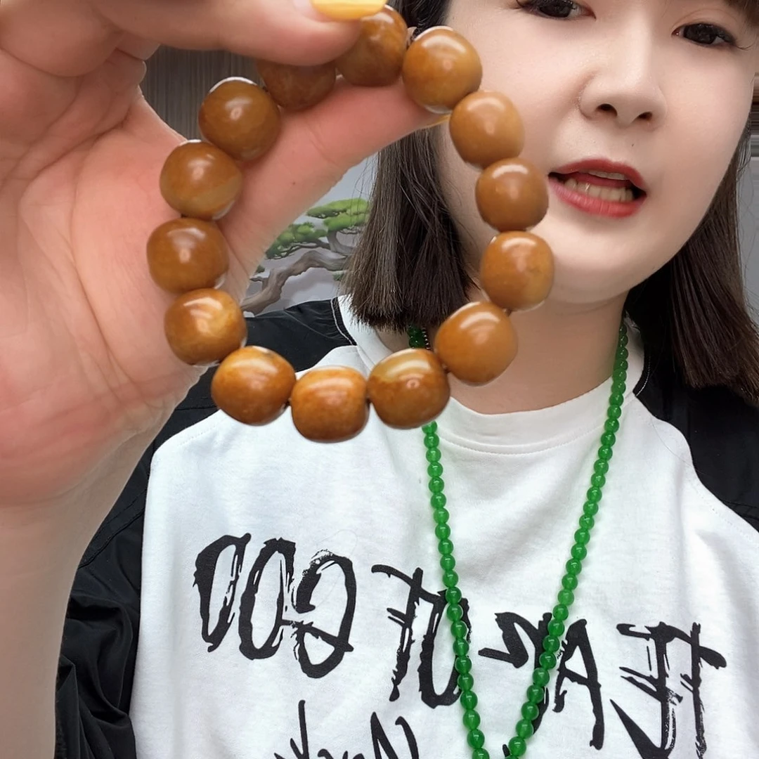 手链未镶嵌和田玉袁**。