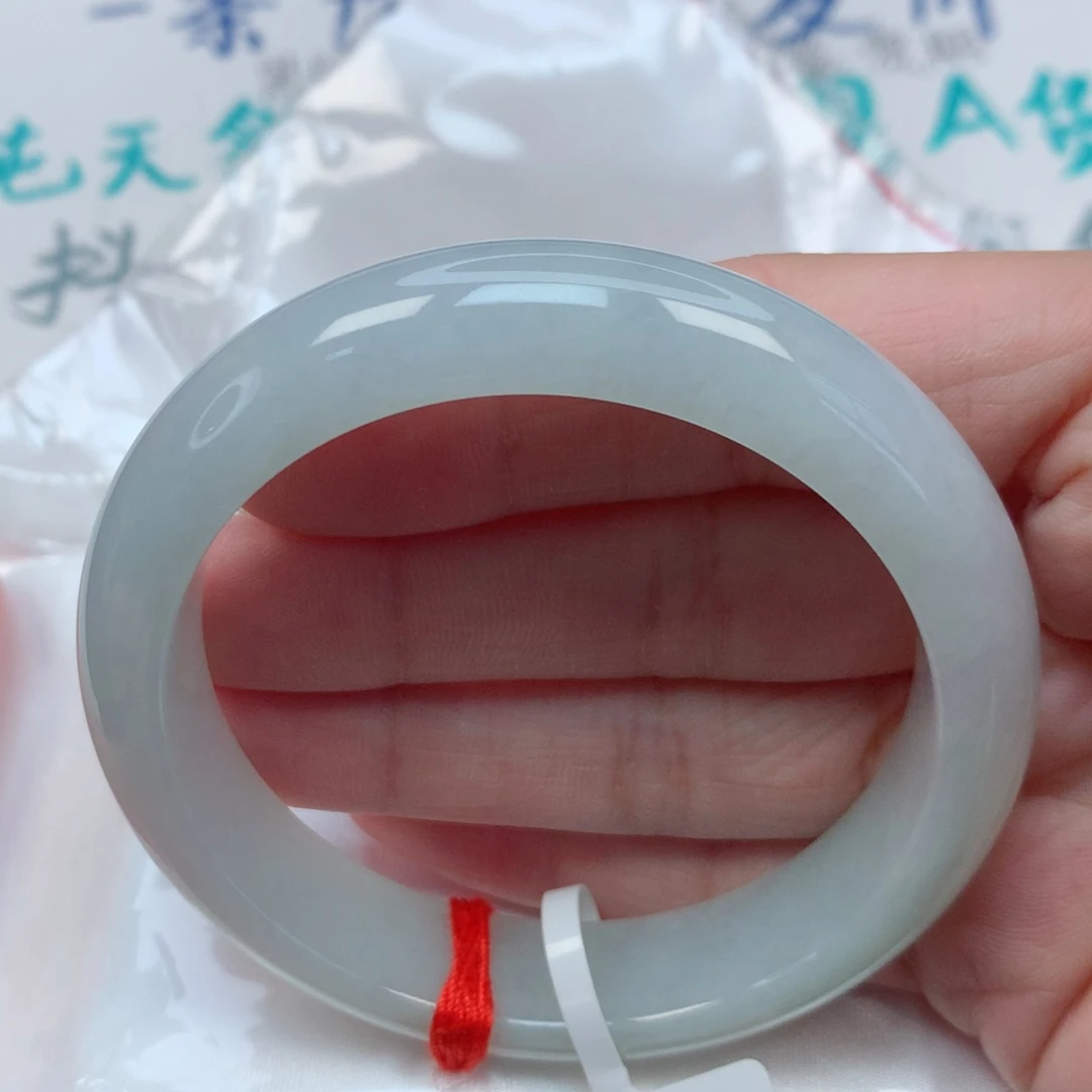 翡翠手镯未镶嵌56圈 福利放漏