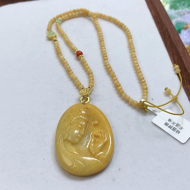 翡翠颈饰未镶嵌吊坠