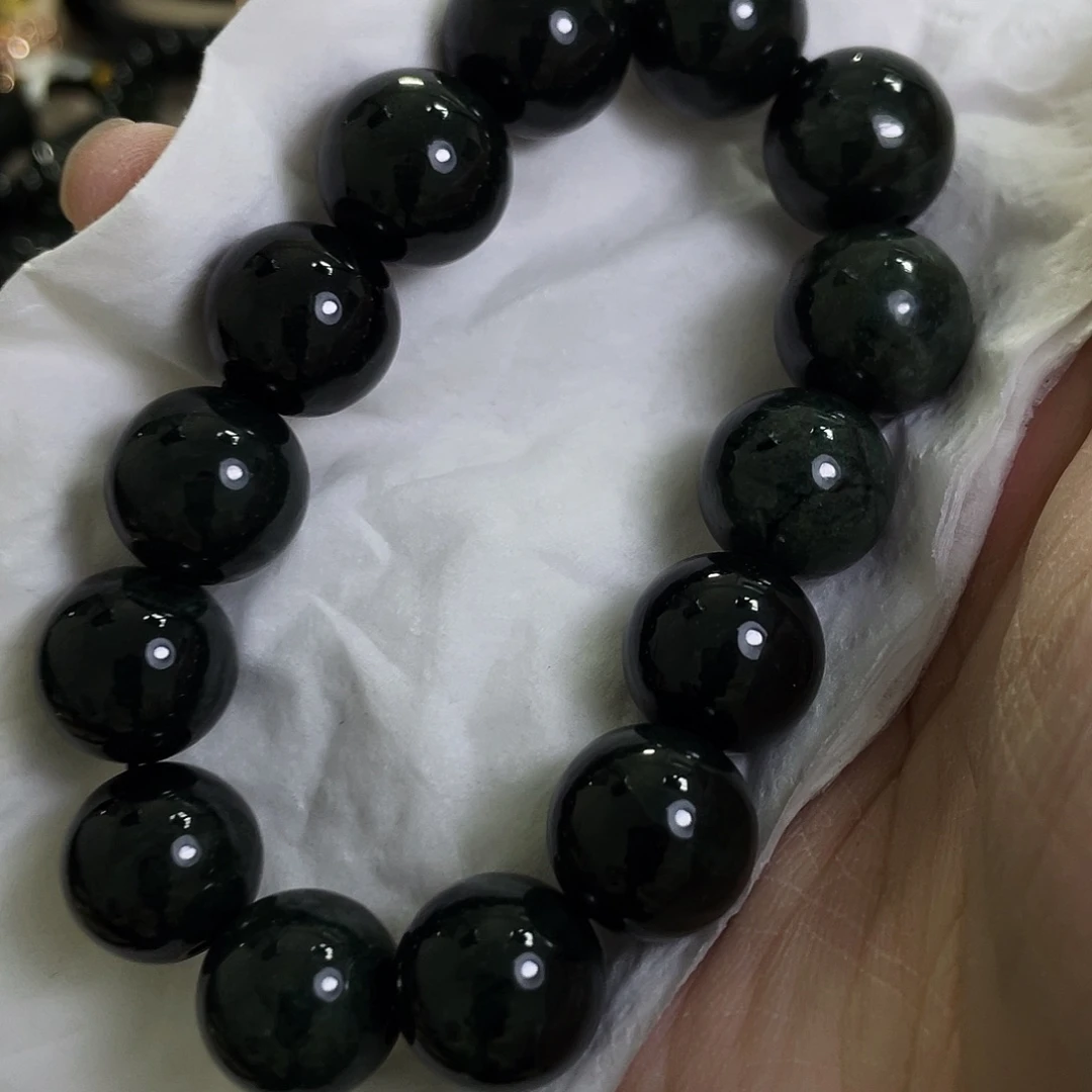 翡翠未镶嵌颈饰翡翠16