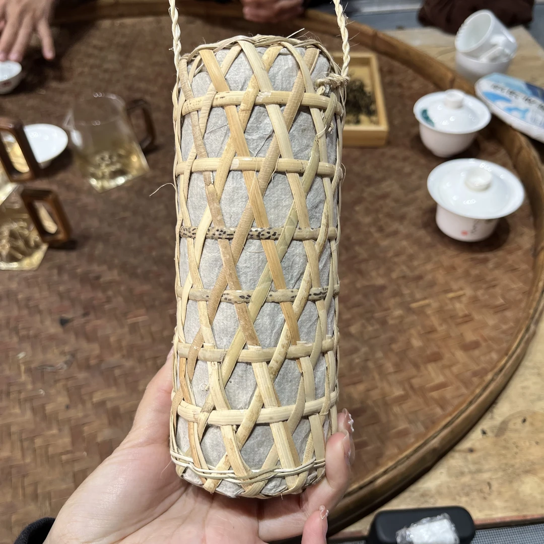 2024年 布朗山班诺懂村32号 竹篾茶 生茶散茶