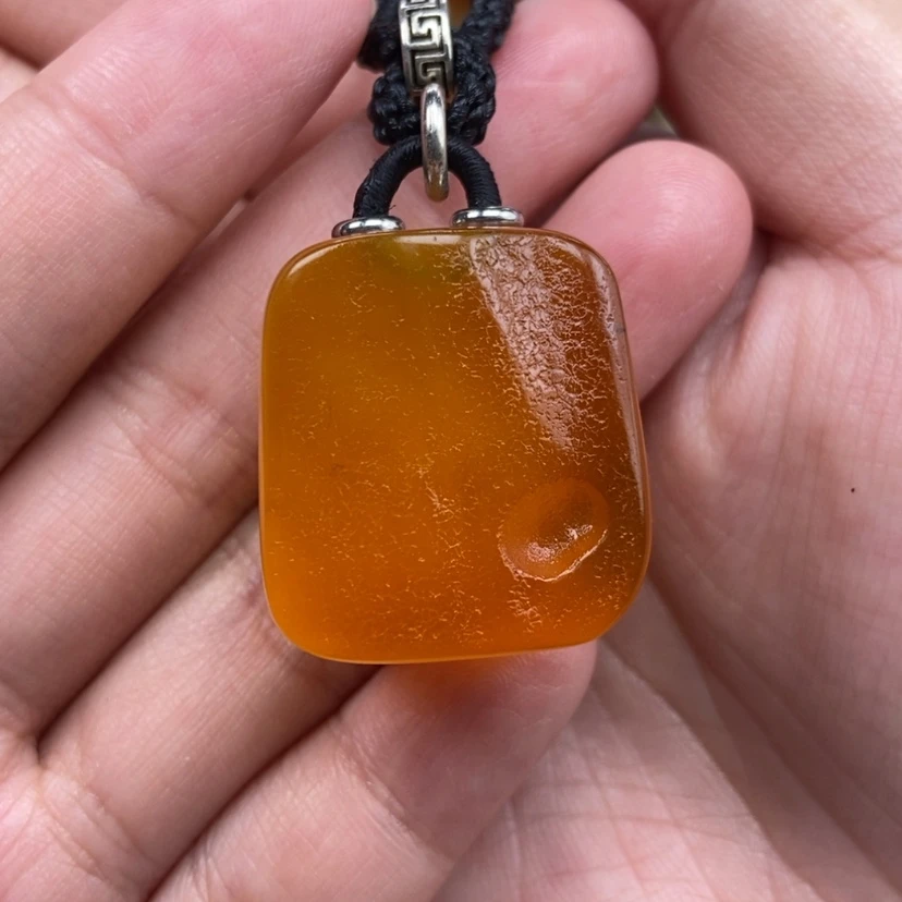 【闪购商品】未镶嵌吊坠(赠链)琥珀