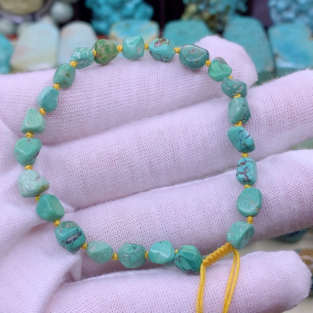 绿松石颈饰未镶嵌