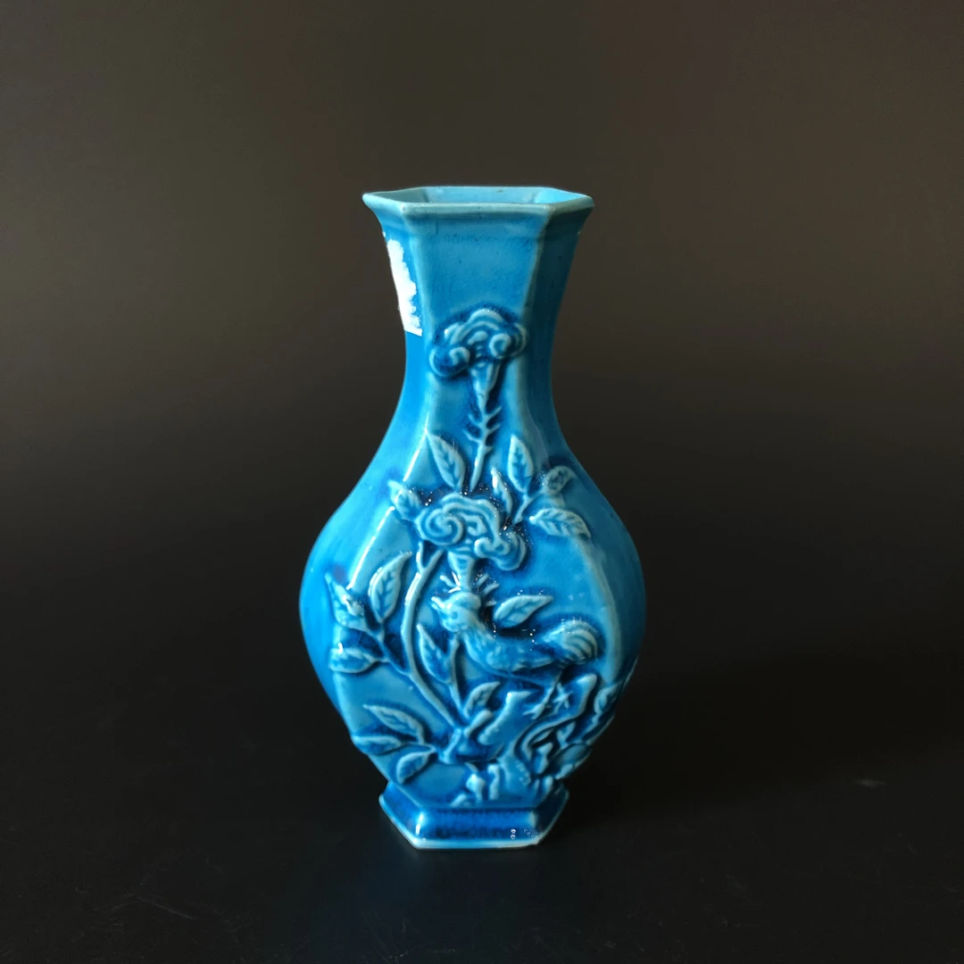 25120294 民国堆塑孔雀蓝釉六方赏瓶 高14.3cm