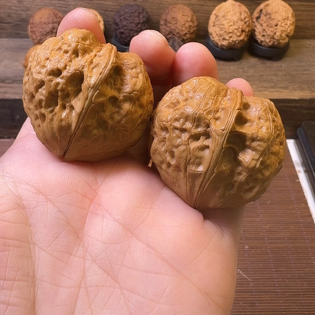 文玩核桃吊坠16陀螺37尺寸特价不退换