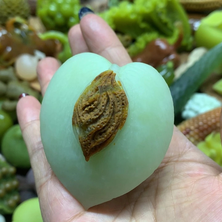 蛇纹石玉摆件未镶嵌