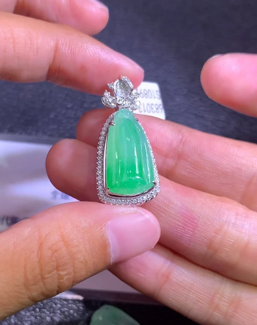 镶嵌天然A货冰阳绿翡翠莲蓬起冰起胶