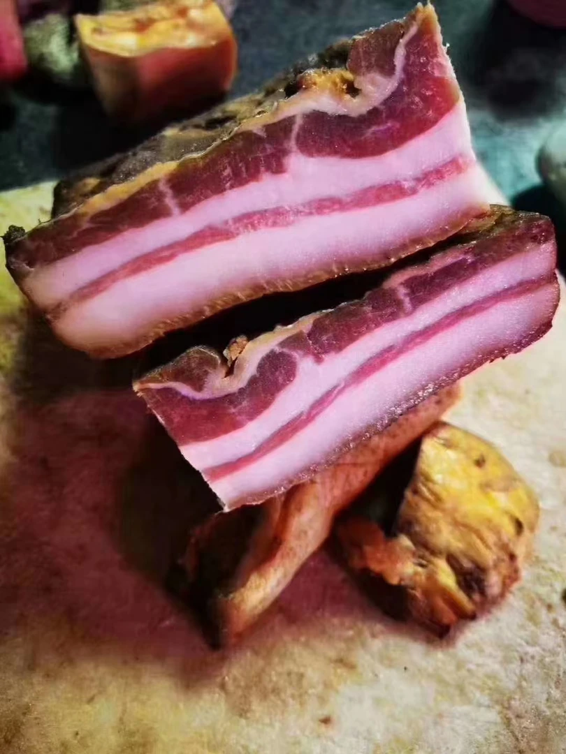 恩施高山农家粮食土猪腊五花肉