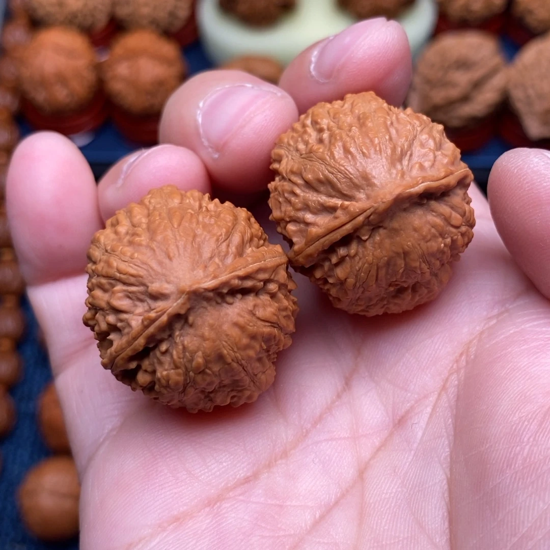 文玩核桃把件手捻粗筋