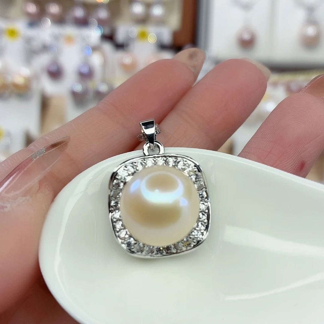 合金淡水珍珠颈饰