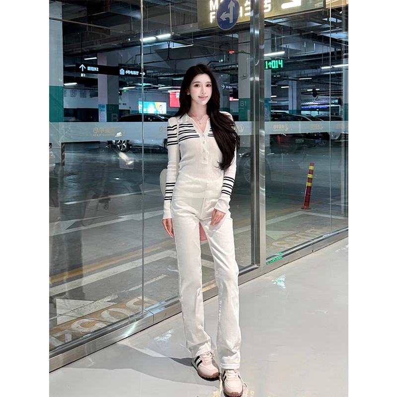 白色高腰窄版直筒牛仔裤女夏季薄款2025年新款修身显瘦烟管阔腿裤