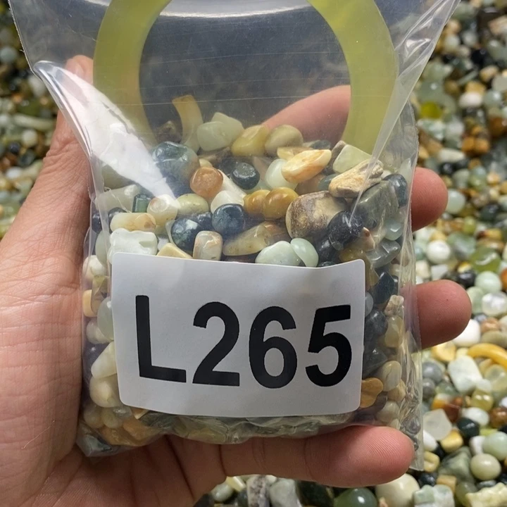 蛇纹石玉鱼缸石未镶嵌