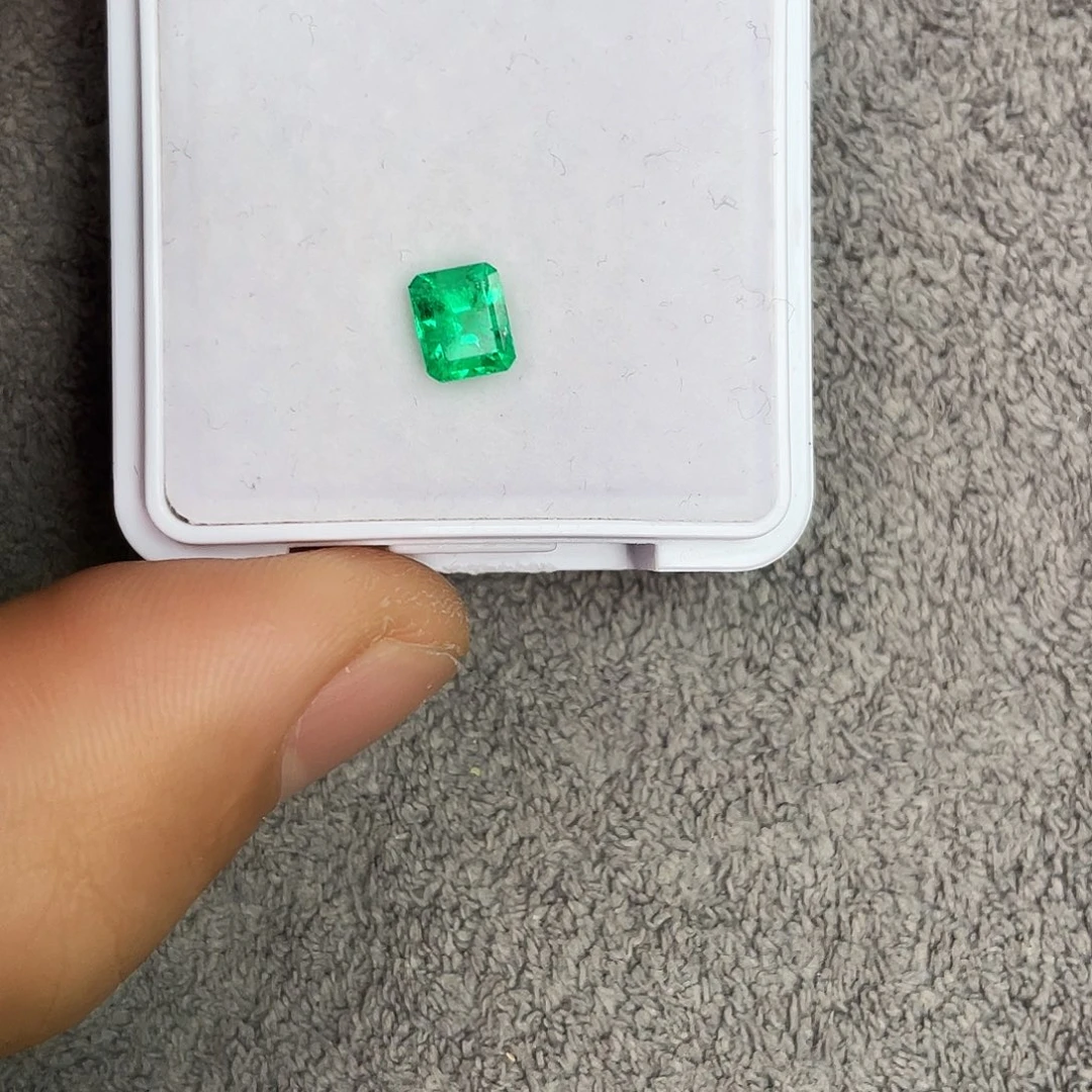 裸石未镶嵌祖母绿0.785Ct