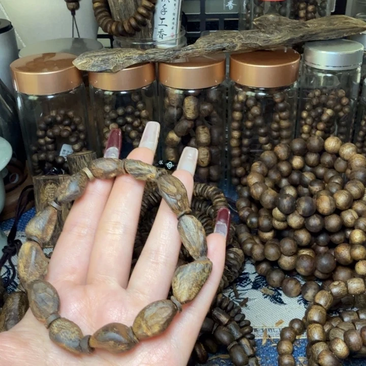树脂制品尔***西树丁白奇沉水多样性发