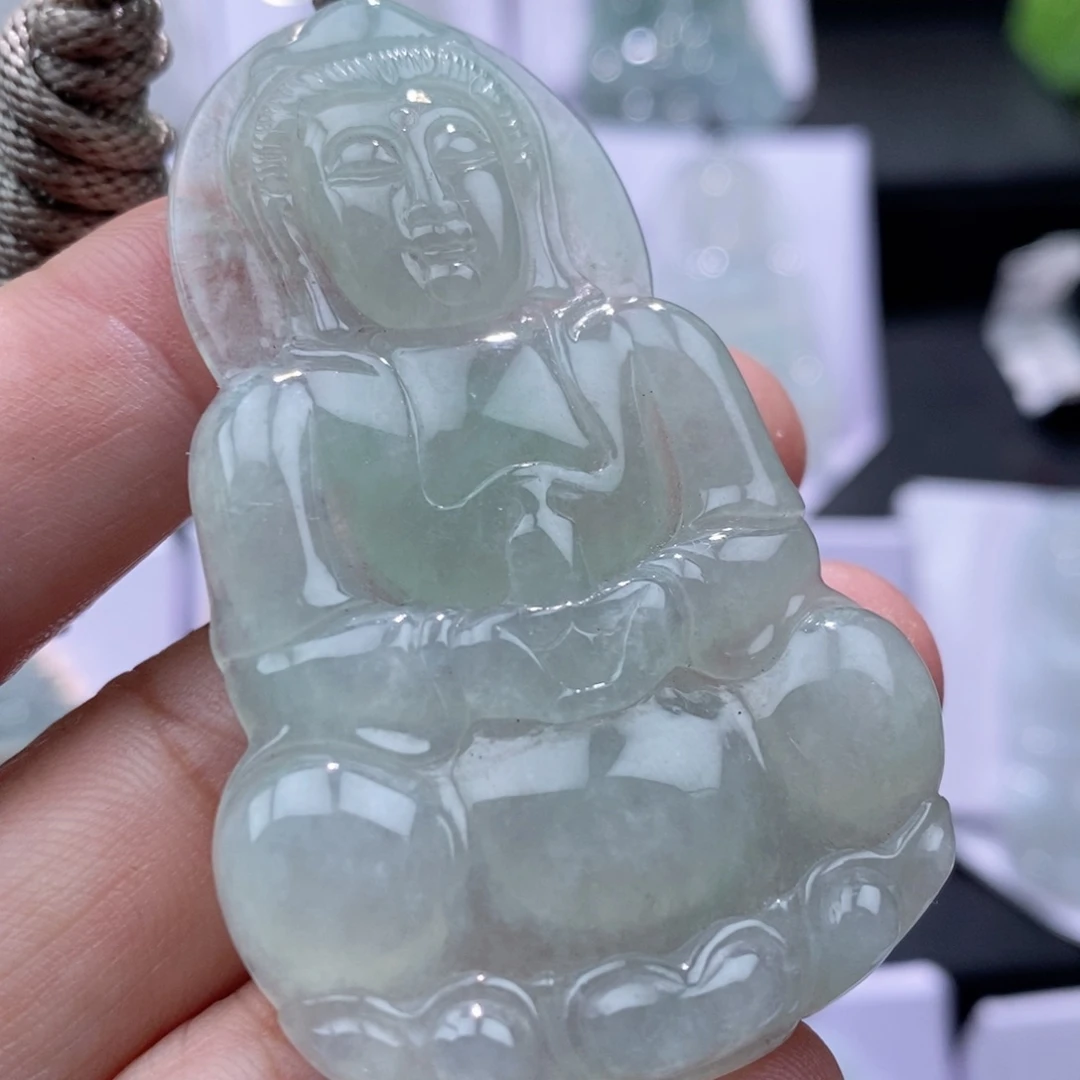 翡翠未镶嵌颈饰观音