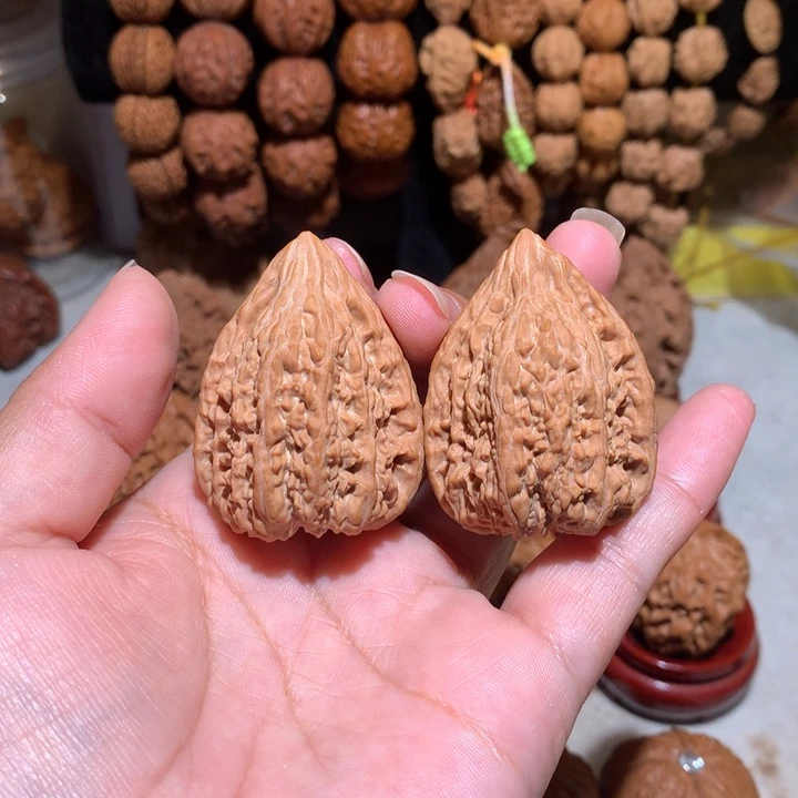 飛***生核桃手串/手链塔尖