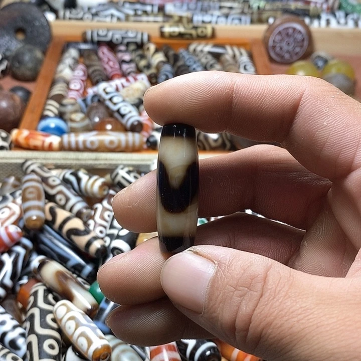 玛瑙/玉髓颈饰足银镀金镶嵌謎