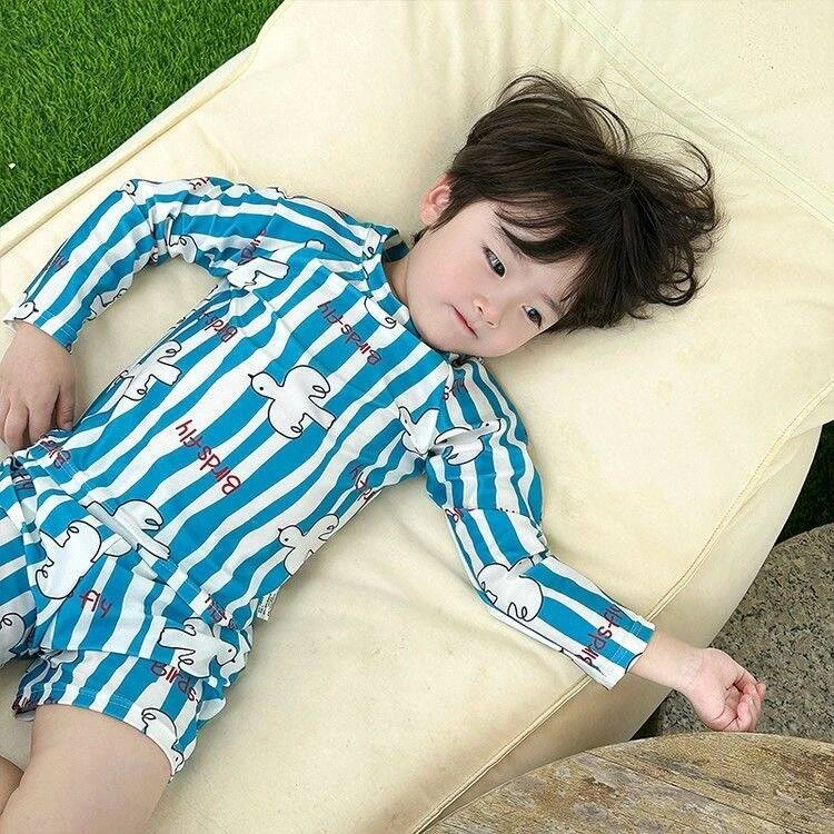 新款夏季儿童分体长袖泳衣防晒速干泳装卡通白鸽休闲沙滩度假泳装