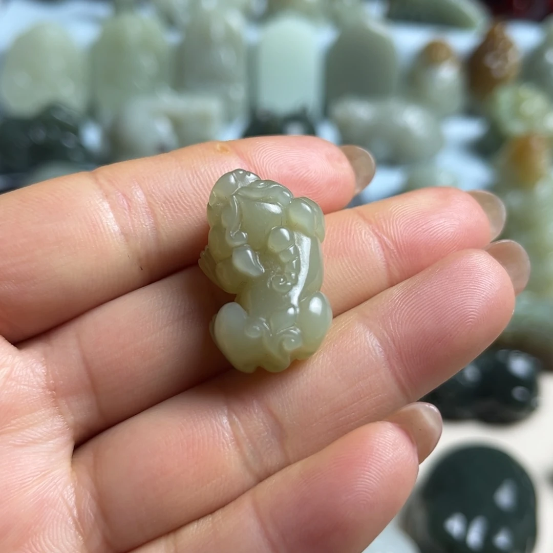 和田玉未镶嵌挂件