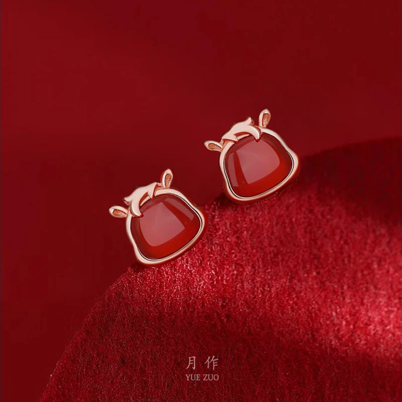 铜合金耳饰 十二生肖马年仿红玛瑙耳钉女本命年耳环新年气质耳饰