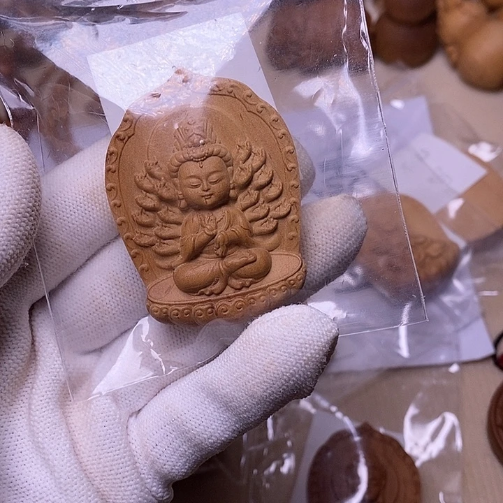 手串/手链檀香木老山檀香雕刻千手吊坠