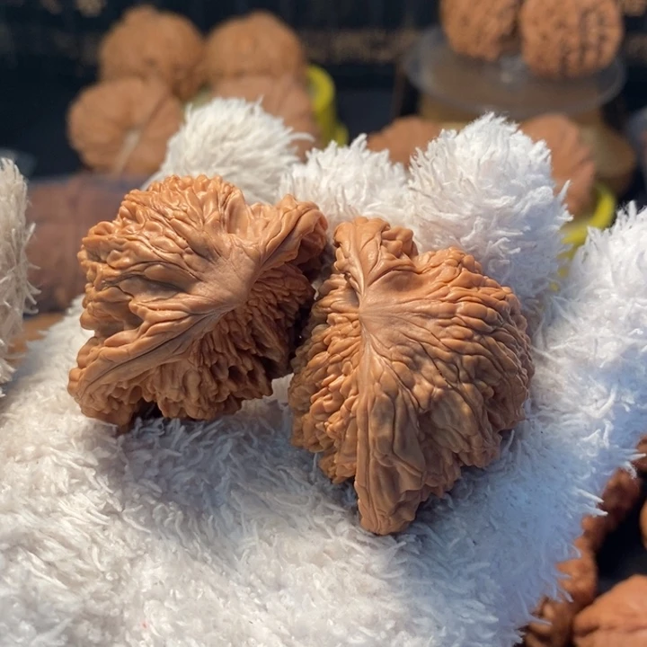 文玩核桃吊坠七***者46虎头蛇王