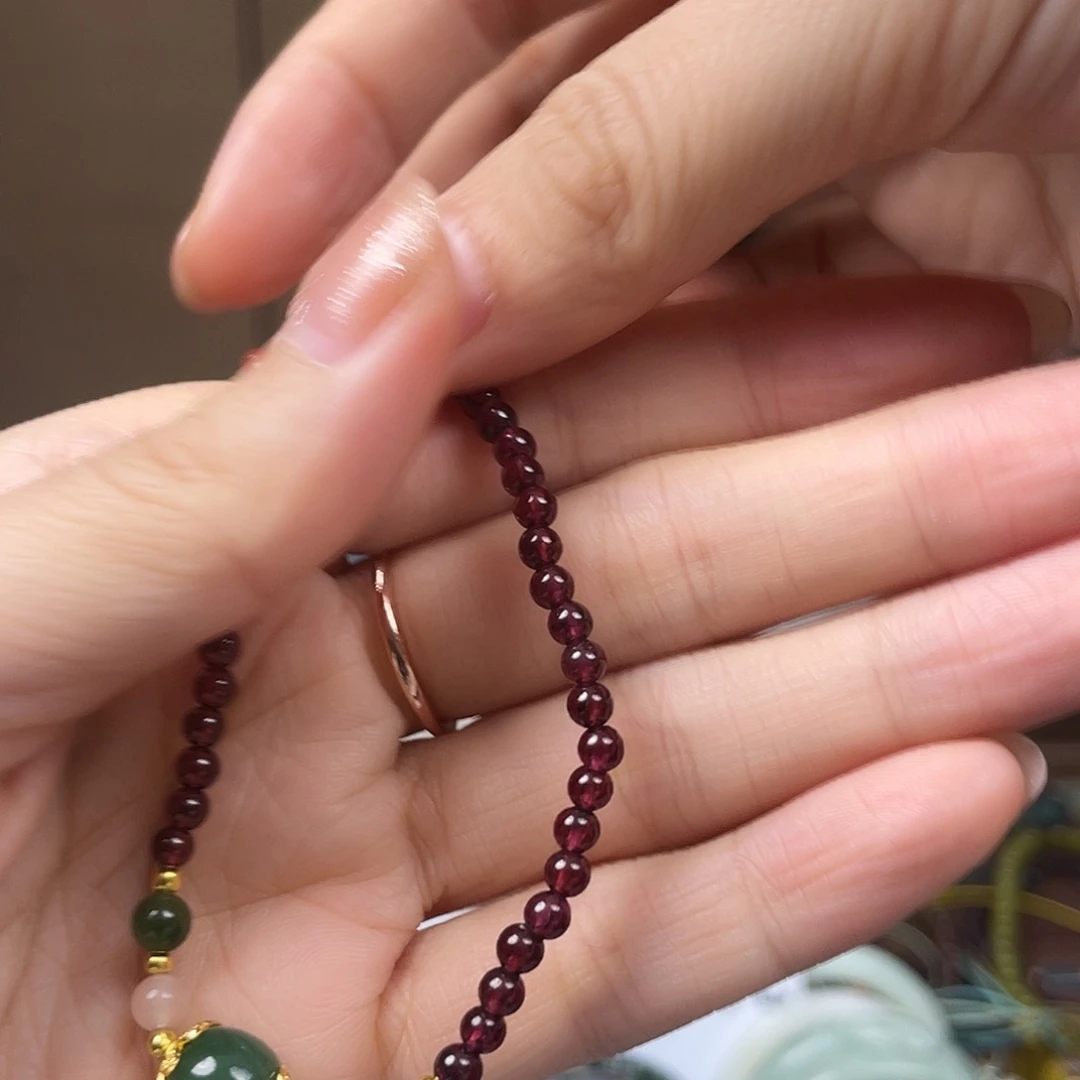 和田玉（糖玉）未镶嵌颈饰