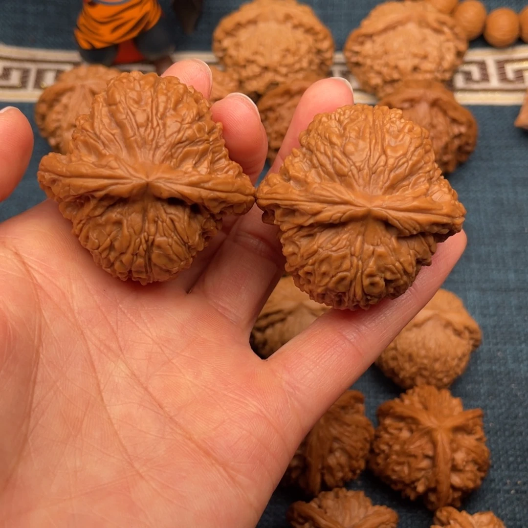 文玩核桃把件44全品毕业球南疆